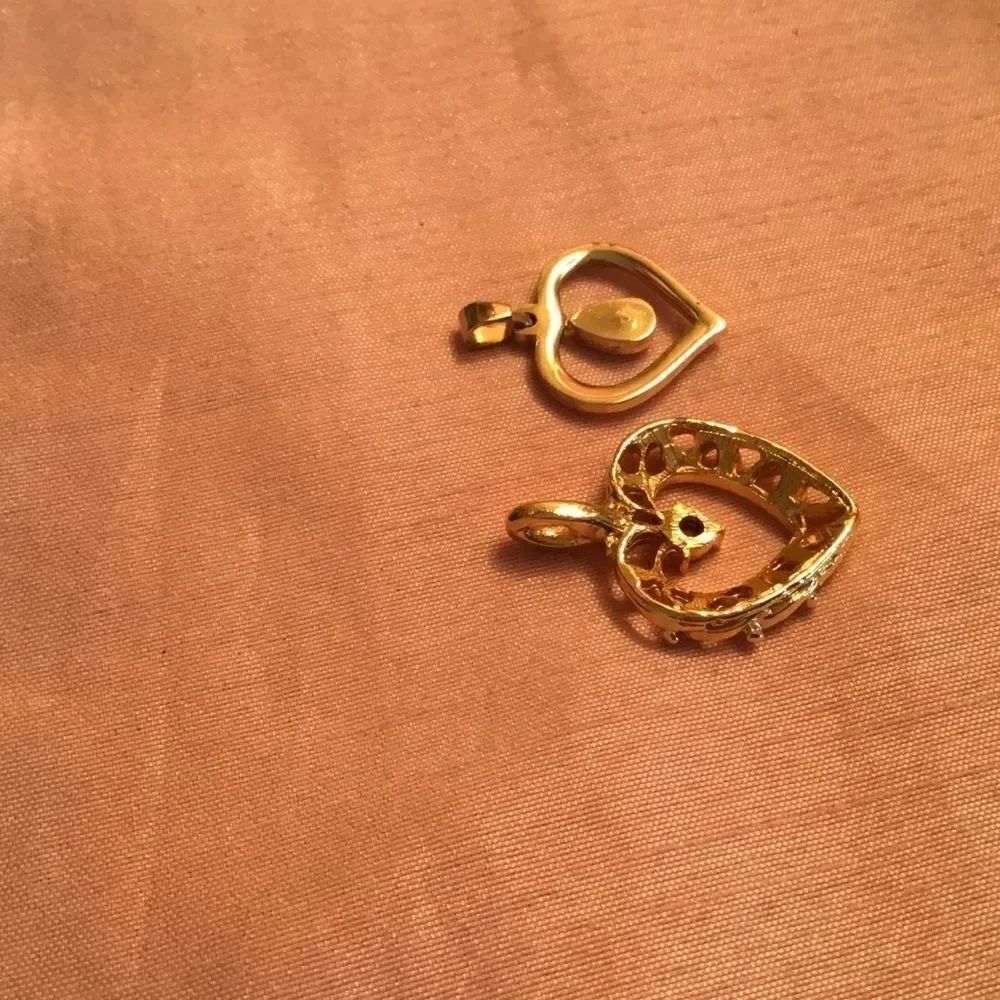 Two Goldtone Pendants  - Picture 3 of 4